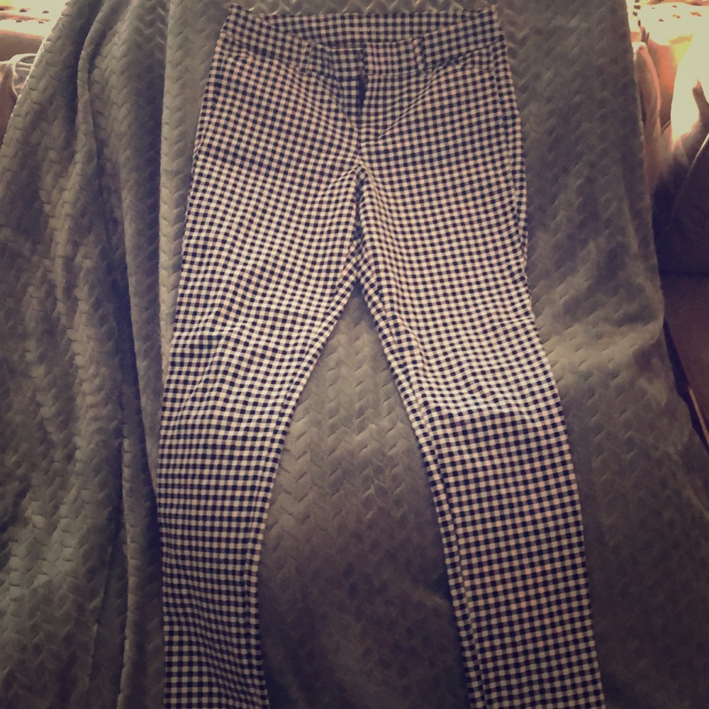 Old Navy Pixie Pants Size 4